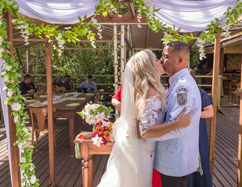 Dia especial

Casamento Lidiane & Claudio

Local: Clube Alfa Barra - Barra da Tijuca



Fotógrafo Wallace Nunes - Rio de Janeiro Zona Oeste

Guaratiba'