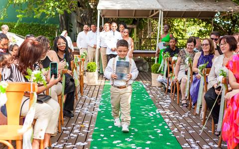 Dia especial

Casamento Lidiane & Claudio

Local: Clube Alfa Barra - Barra da Tijuca



Fotógrafo Wallace Nunes - Rio de Janeiro Zona Oeste

Guaratiba'