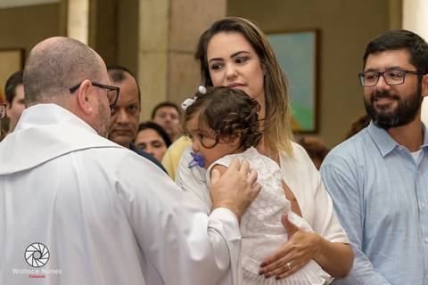Momento super importante e lindo para todos! Batizado Betina e Leonardo!
O batizado é um momento super especial e tem que ser eternizado!
Parabéns as famílias.
Paróquia Santo Agostinho - Novo Leblon 
Fotógrafo Wallace Nunes - Rio de Janeiro Zona Oeste'