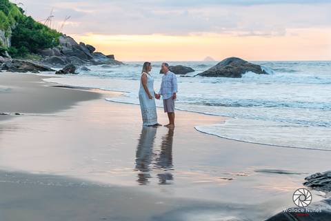 Lindo e emocionante ensaio de Luiz e Adriana em comemoração aos 30 anos de casados. Muito amor! E história no qual ajudei a eternizar com essa linda arte que é a fotografia!



Fotógrafo Wallace Nunes - Rio de Janeiro Zona Oeste

Guaratiba'