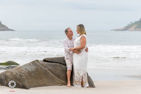 Lindo e emocionante ensaio de Luiz e Adriana em comemoração aos 30 anos de casados. Muito amor! E história no qual ajudei a eternizar com essa linda arte que é a fotografia!



Fotógrafo Wallace Nunes - Rio de Janeiro Zona Oeste

Guaratiba'