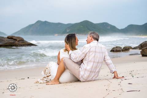 Lindo e emocionante ensaio de Luiz e Adriana em comemoração aos 30 anos de casados. Muito amor! E história no qual ajudei a eternizar com essa linda arte que é a fotografia!



Fotógrafo Wallace Nunes - Rio de Janeiro Zona Oeste

Guaratiba'