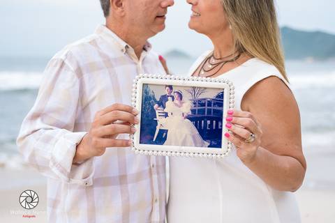 Lindo e emocionante ensaio de Luiz e Adriana em comemoração aos 30 anos de casados. Muito amor! E história no qual ajudei a eternizar com essa linda arte que é a fotografia!



Fotógrafo Wallace Nunes - Rio de Janeiro Zona Oeste

Guaratiba'