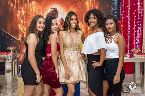 Sabe aquele grande momento! Aquele dia que não pode passar em branco. 

Festa 15 anos da Geovanna

Fotógrafo Wallace Nunes - Rio de Janeiro Zona Oeste

Guaratiba'
