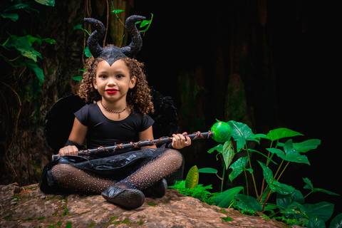 Ensaio fotográfico infantil Malévola Valentina  
Fotografia Wallace Nunes'