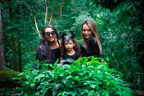 Ensaio fotográfico infantil Malévola Valentina  
Fotografia Wallace Nunes'