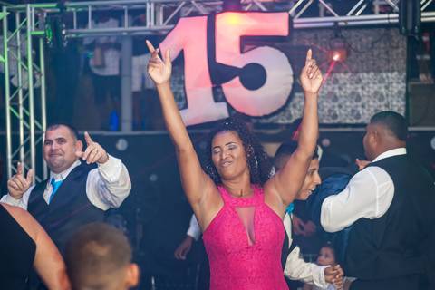 Marcelly festa de15 anos fotógrafo Wallace Nunes'