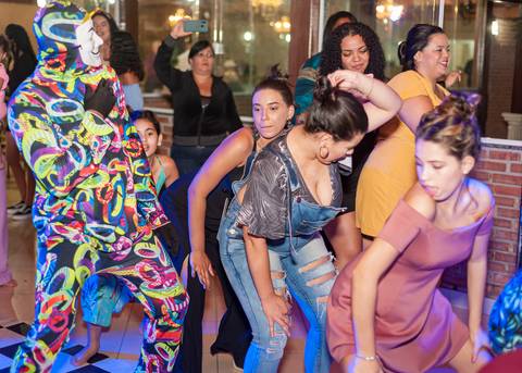 Gabrielly 15 anos - Fundo do mar - Fotógrafo Wallace Nunes'