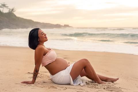 Ensaio gestante nascer do sol Prainha Rio de janeiro Elizabeth'