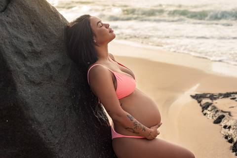 Ensaio gestante nascer do sol Prainha Rio de janeiro Elizabeth'