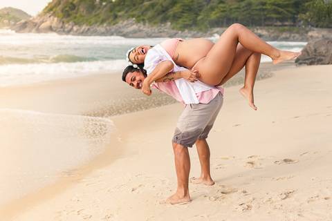 Ensaio gestante nascer do sol Prainha Rio de janeiro Elizabeth'