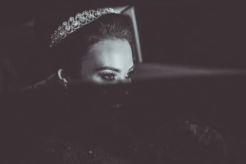 noiva no carro'