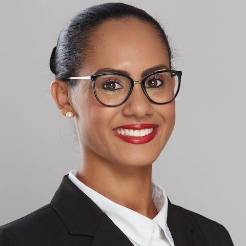 Sayara Aguiar.  Retrato Corporativo em Estudio. Icaro Cerqueira Fotografia. Retrato feminino. Ensaio Feminino Salvador. Retrato Feminino em Estudio. Fotografo Mata de Sao Joao. Fotografo Praia do Forte'