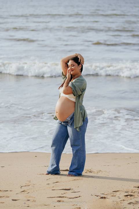 book gestante, gestante, gravida, gravidez, maternidade, ensaio gestante,  vila velha, vitoria,  parto, bebê, praia de camburi, ensaio nublado, ensaio com vento, ensaio gestante na praia, ensaio gestante no amanhecer, praia deserta, amanhecer 
'