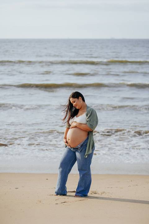 book gestante, gestante, gravida, gravidez, maternidade, ensaio gestante,  vila velha, vitoria,  parto, bebê, praia de camburi, ensaio nublado, ensaio com vento, ensaio gestante na praia, ensaio gestante no amanhecer, praia deserta, amanhecer 
'