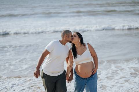 book gestante, gestante, gravida, gravidez, maternidade, ensaio gestante,  vila velha, vitoria,  parto, bebê, praia de camburi, ensaio nublado, ensaio com vento, ensaio gestante na praia, ensaio gestante no amanhecer, praia deserta, amanhecer 
'