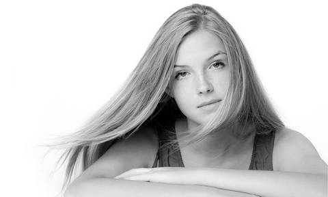 beauty photo-sessao de estudio moderna-sessao de fotos em estudio-sessao de fotos jovem-fotografia no estudio com jovem-fotografia de estudio com os estudios 74'