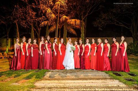 Ideia de poses para madrinhas, noivas e suas madrinhas no dia do casamento'