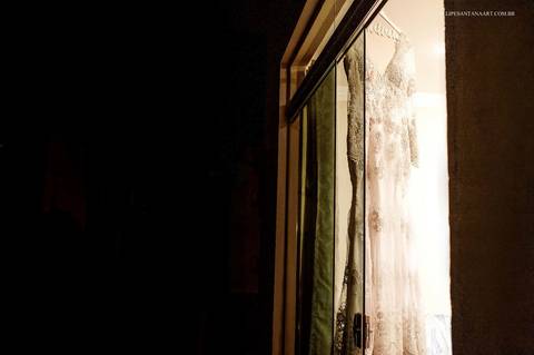 foto de vestido da noiva, vestido da noiva em making of, fotografia com cor mais quente'