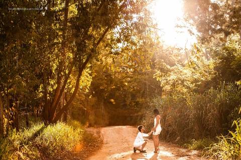 Noivos, muito amor envolvido, fotografia de P´re Casamento, fotografo de casamento Felipe Santana, fotografo de Cataguases Felipe Santana, fotografia com tom mais quente, tom mais amarelado'