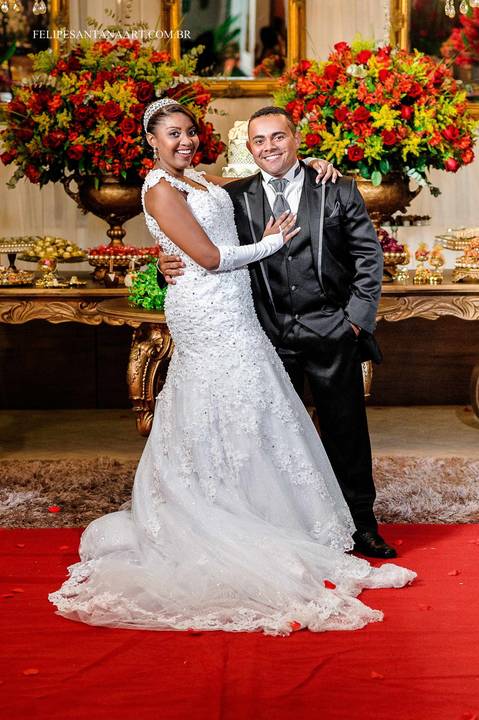 Fotografia de casamento, foto da noiva, fotografo de Cataguases Felipe Santana, foto linda dos noivos no dia do Casamento, fotografo Felipe Santana de Cataguases'