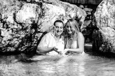 Fotógrafo de Cataguases Felipe Santana Fotografia, fotografia de Pré Casamento, casal se divertindo, casal feliz'