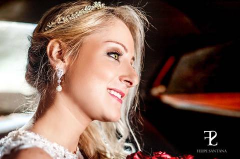 buque de flores, vermelho no carro antigo vermelho, Fotógrafo Felipe Santana, fotógrafo de casamento, fotógrafo mg, ubá mg, fotógrafo minas gerais, melhores fotógrafos, fotógrafo top, fotógrafo juiz de fora, fotógrafo muriaé, fotógrafo cataguases'