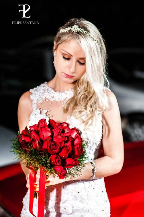 buque de flores, vermelho no carro antigo vermelho, Fotógrafo Felipe Santana, fotógrafo de casamento, fotógrafo mg, ubá mg, fotógrafo minas gerais, melhores fotógrafos, fotógrafo top, fotógrafo juiz de fora, fotógrafo muriaé, fotógrafo cataguases'