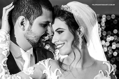 Olhar dos noivos, dia do casamento, noiva abraçando noivo, sorriso da noiva, fotografo de Cataguases Felipe Santana '
