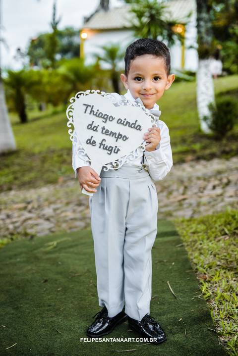 Plaquinhas para casamento, ainda da tempo de fugir,  roupa de pagem no casamento'