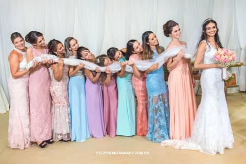 Poses das madrinhas no casamento, ideias de poses da noiva e suas madrinhas'