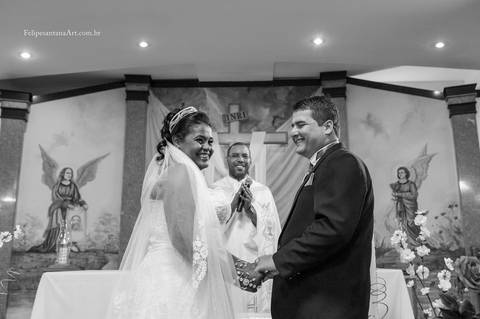 felipe-santana-fotos-casamento-descontraídas-casal-anderson-claudia-igreja-rosario-cataguases'