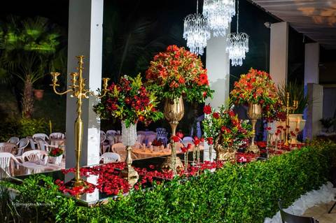 decoração diferente no  dia do casamento, decoração com flores vermelhas, Cerimonial Paraíso decoração'