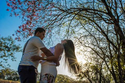 Fotografia de pré casamento, pré wedding, fotografo de casamento em cataguases Minas Gerais, MG.
Vestido de noivas para casamento, fornecedor de casamentos,
melhores fotografos de minas gerais, ensaio externo de casamento, Fotógrafo profissional  para cas'