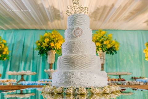 bolo de 15 anos do aniversario da helena, fotografado por felipe santana'