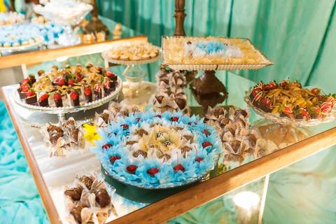 mesa de docinhos da festa 15 anos helena fotografo felipe santana'