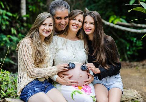 foto linda da familia a espera do nenem'