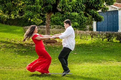 Casal se divertindo e se amando no Pré '