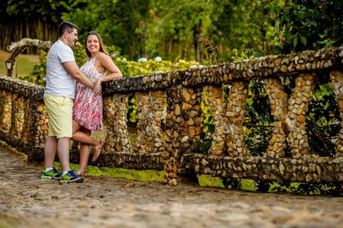 Fotografia de Pré casamento na ponte, casal apaixonados na ponte, ponte antiga em Ibitipoca Mg'