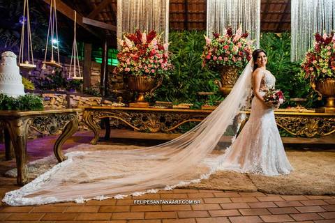 foto da noiva segurando o bouquet'