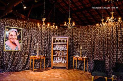 Bela decoração no aniversário de 80 anos da Dona Eustáquia, tudo ocorreu o espaço Festas no Manto Verde que se encontra Cataguases MG'