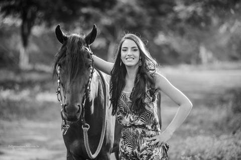 fotos de 15 anos no cavalo, fotografia de debutante em cataguases, book em cataguases, haras em cataguases'
