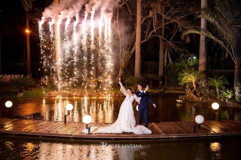 fotografia entrada dos noivos cascata do manto verde foto felipe santana cataguases '