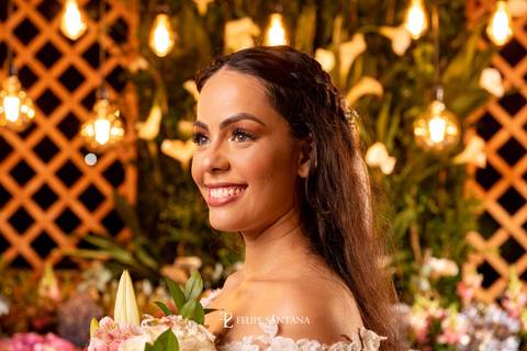 foto de noiva sozinha com bouque '