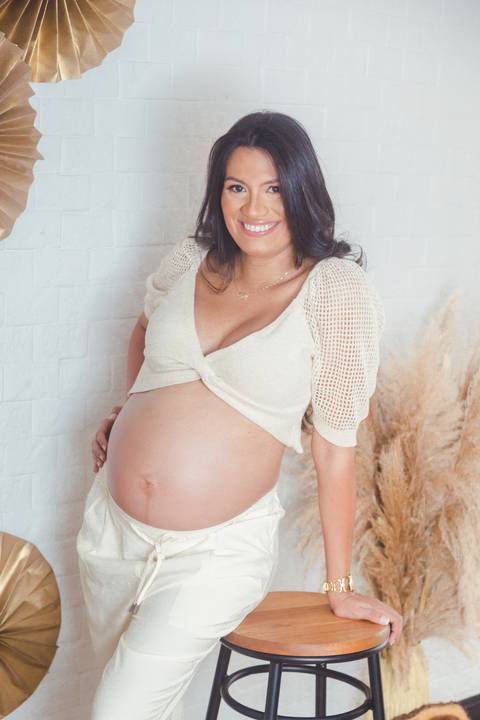 ensaio de grávida em estudio em são luis'