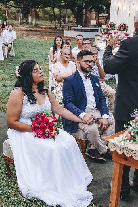 fotografia dos noivos em casamento ao livre em são luís'