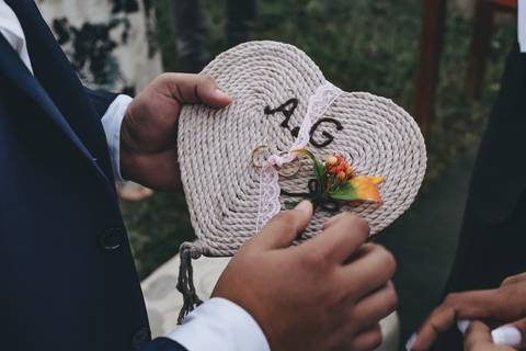 fotografia das alianças'