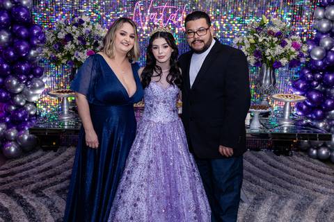 Debutante com os pais, 15 anos'
