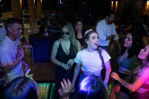 Festa de 15 anos em Taquara, fotógrafo Ander Lopes Fotografia, debutante com making of 2023'