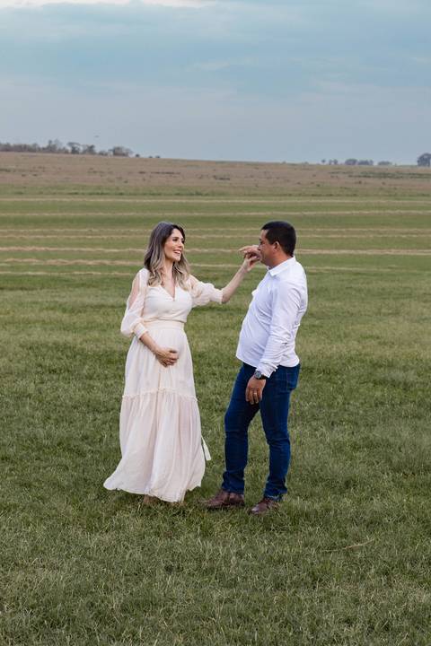 fotografia de gestante em holambra 
vestido gestante roupa figurino'